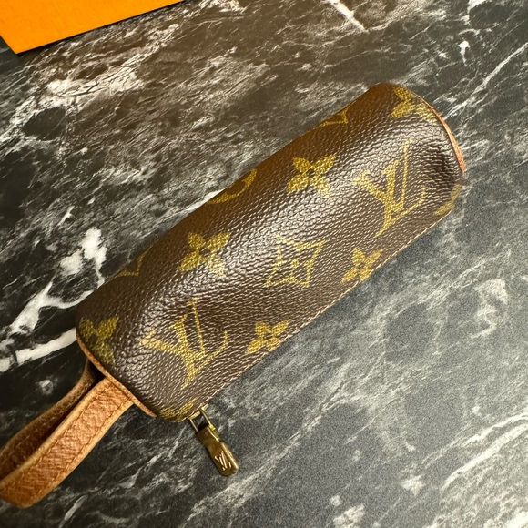 11659 Louis Vuitton Monogram Gold Ball Holder Zip Pouch - Picture 7 of 8